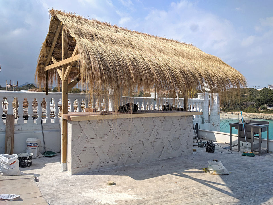 Nueva construcción barra de piscina en hotel en Cala Murada Mallorca